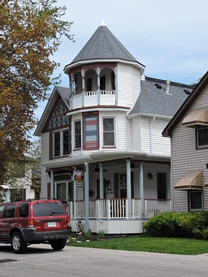 Bondy House Bed & Breakfast Amherstburg Exterior foto